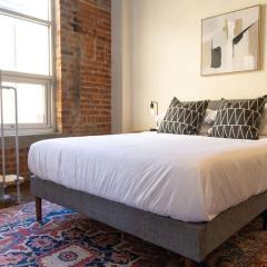 Historic 1 Br Apt With Exposed Brick Loft Downtown