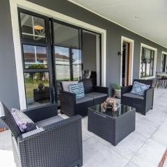 Modern 3 Bedroom In The Heart Of Pe