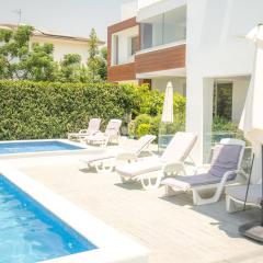 Hubstay - Tamara Gardens Suite with Swimming Pool