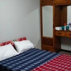 Singhs apartment double budget shared room