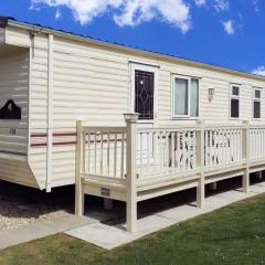 MOLLIES DEN 2 THE GRANGE 8 Berth F34