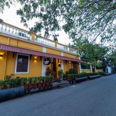 Dumas Guest House