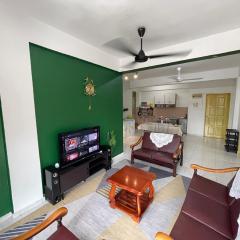 Peaceful Pines 4 ROOMS FULL AC & NETFLIX by EZYROOM MELAKA