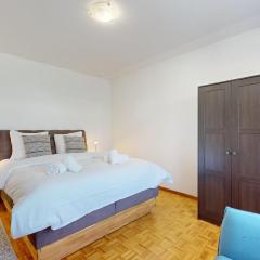 One-bedroom apartment in a quiet neighborhood
