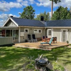 3 Bedroom Cozy Home In Jönköping