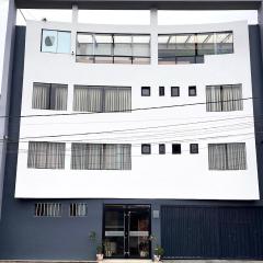 COSMOPOLITAN INN