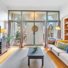 Tranquil 2-Bed Retreat with Parking in Surry Hills