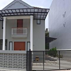 Palm Spring Batam 3 Bedroom
