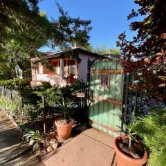 The Pleasant Street Casitas - Historic & Modern Charm