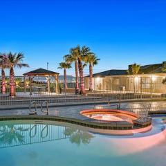 High-End 5 BR Villa w Pool, Gym, Hot Tub, Games