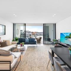 Holidays in absolute waterfront!