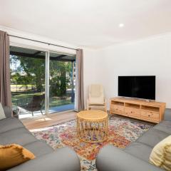 Nautilus Pet Friendly 5 Mins Walk to Bay