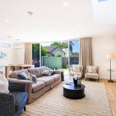 Camellia - Pet Friendly - 3 Min Walk to Centre of Berry