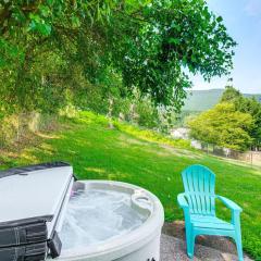 Roanoke Mountain Home 4 Mi to Blue Ridge Parkway!