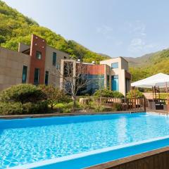Penates Poolvilla A