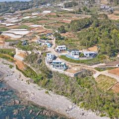 Namhae Bokkongii Seesru Ocean View Poolvilla