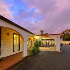 Azalea Motel