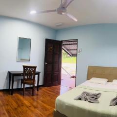 Sukau Backpackers Bed & Breakfast