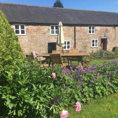 5 bedroom cottage in rural Staffordshire