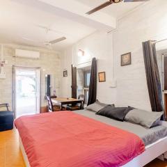 Cozy Cottage Studio Pali Hill Bandra West