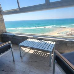 Apartment by the sea 63