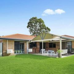Springfield Breeze - Newly furnished home, Sunny Patio and BBQ