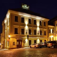 U帕瓦酒店
