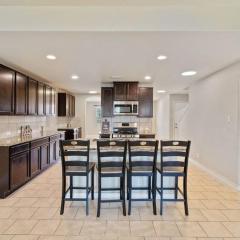 5 Bedroom Luxurious Retreat in Schertz, San Antonio
