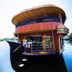 THE BOTEL Alleppey by EGH