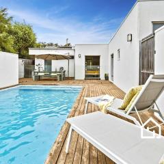 Villa Santorini - Secluded Blairgowrie Back Beach Poolside Oasis