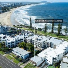 Alex Beachside Pet Friendly 2 Bed Apartment