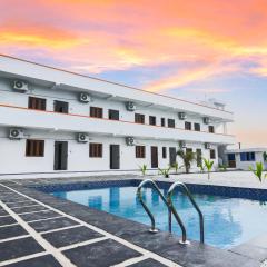 La Piscine Farm House