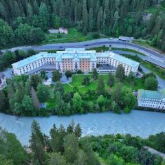 Scuol Palace - Culture, Nature & Health