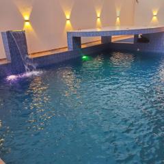 TOUR EIFFEL HoTEL BENIN