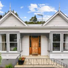 Dunedin delight - sunny, stylish villa