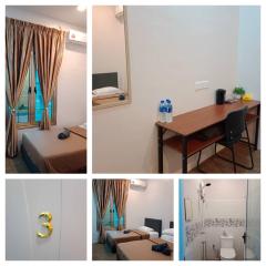 Nafeeza Roomstay