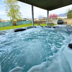 Fun In Utah- Hot Tub- Central