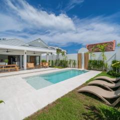 Brand New 4BR Balinese Style Pool Villa Kaia just 5 min drive from NaiHarn Beach