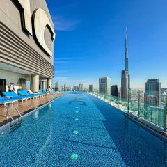 Sky-high Oasis Burj Khalifa Views, Rooftop Infinity Pool, 3BR apartment in Paramount Hotel Midtown