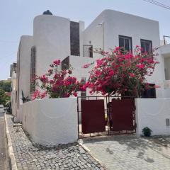 Casa Estrela - Sea & Art Guesthouse