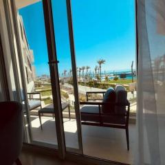 Amazing one bedroom address beach hotel full sea view