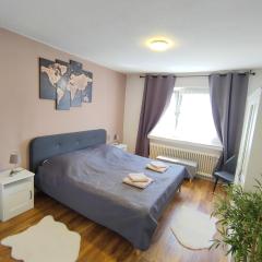 Cologne Large Apartment - modern & fully equipped - near fair