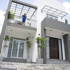 3 Bed & 3 Bathroom Home in Pelawatta, Battaramulla, Colombo Sri Lanka