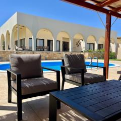 Selena Beach Front Loft - Villa with private Pool & Garden