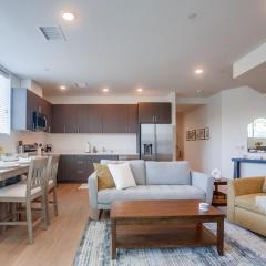 Point Loma Executive Loft 110