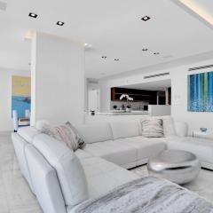 Luxurious Oceanfront Penthouse In Miami Beach