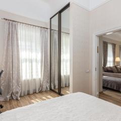 Elegant Apartment in historical centre & Free Locked PARKING