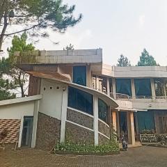 Urbanview Resort Syariah Batu Hijau Cilember Puncak