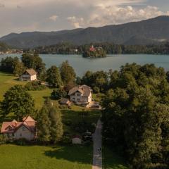 Homestay Vito by Lake