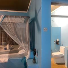 Afro Rooms Tents Beach & Whale Shark safari